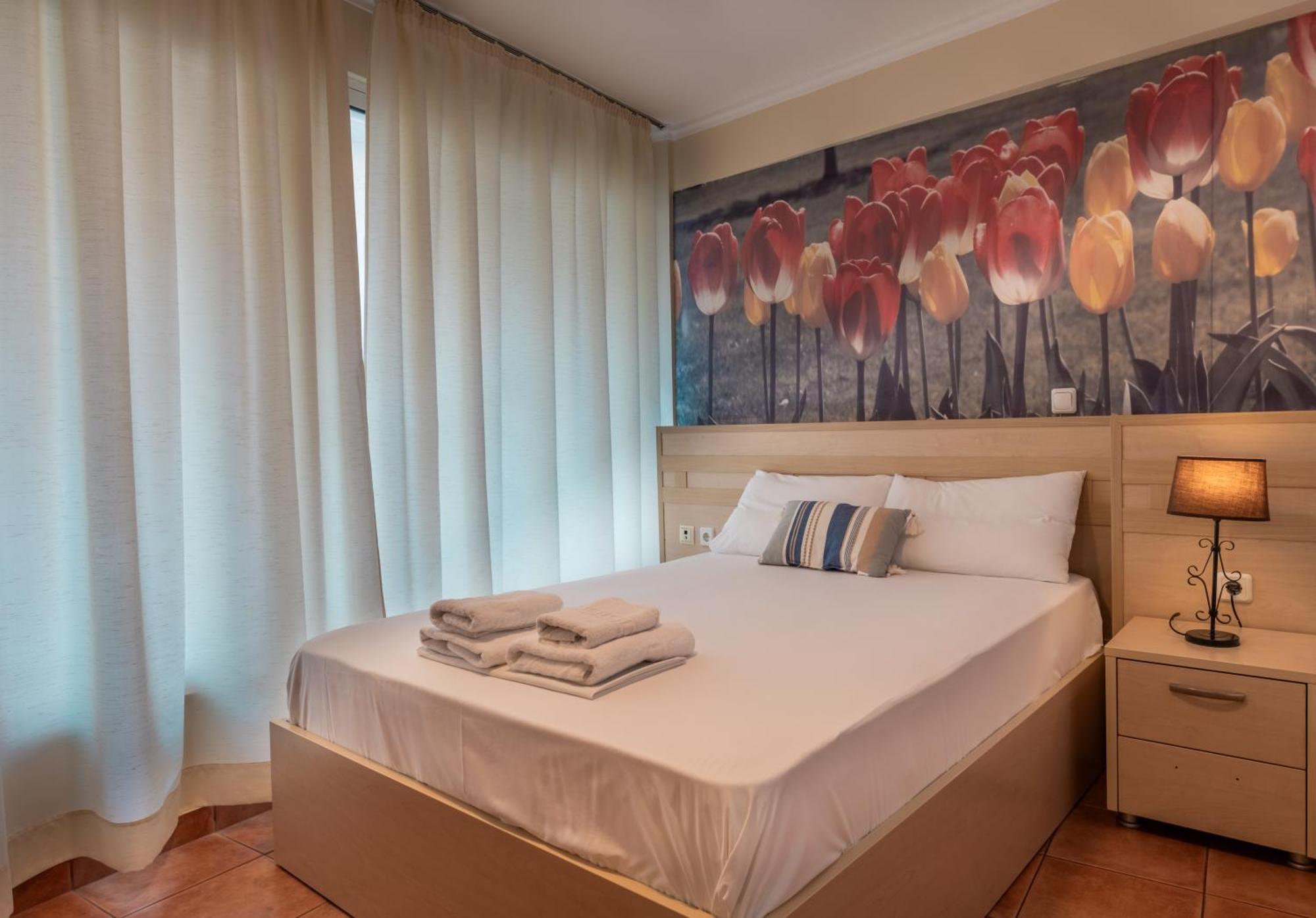 Fontana Luxury Rooms Mytilene Bagian luar foto