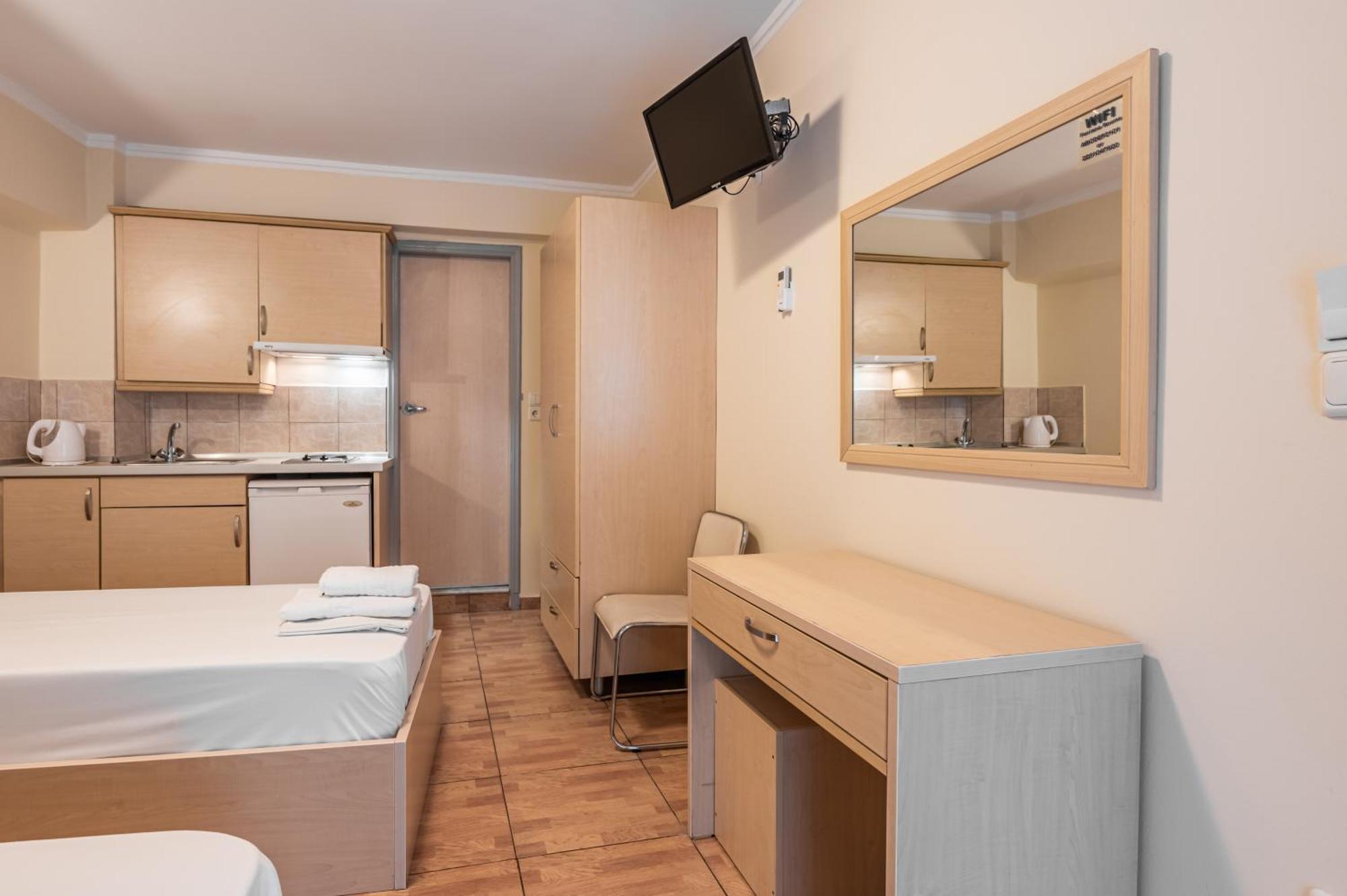 Fontana Luxury Rooms Mytilene Bagian luar foto